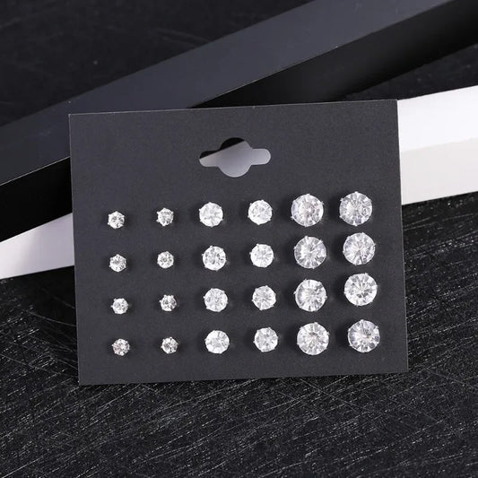 Novo conjunto de 12 pares de brincos de cristal brancos brilhantes para casamento.